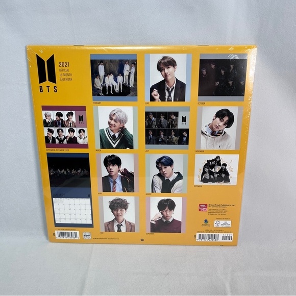 NWT❗️BTS K-Pop Band 2021 Official 16-Month Fancore Calendar - Picture 2 of 2